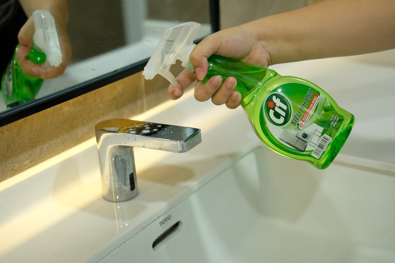 virus corona lan rong anh 7