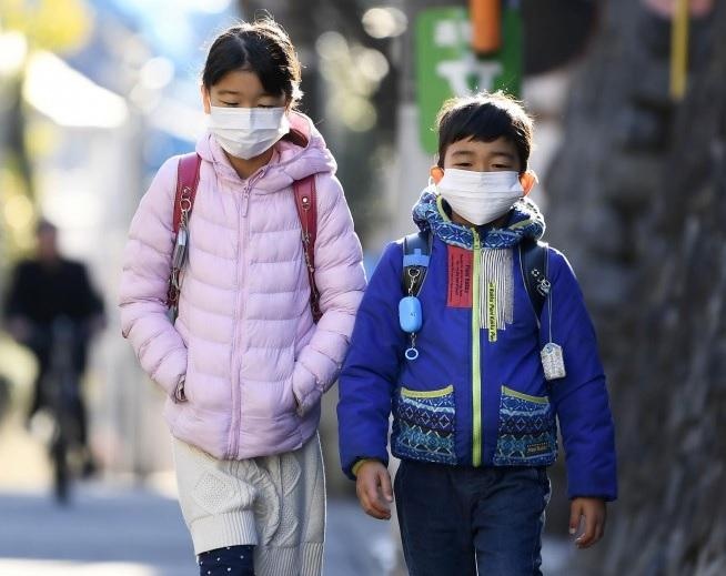 Truong hoc trong con ho phu huynh trong mua dich Covid-19 hinh anh