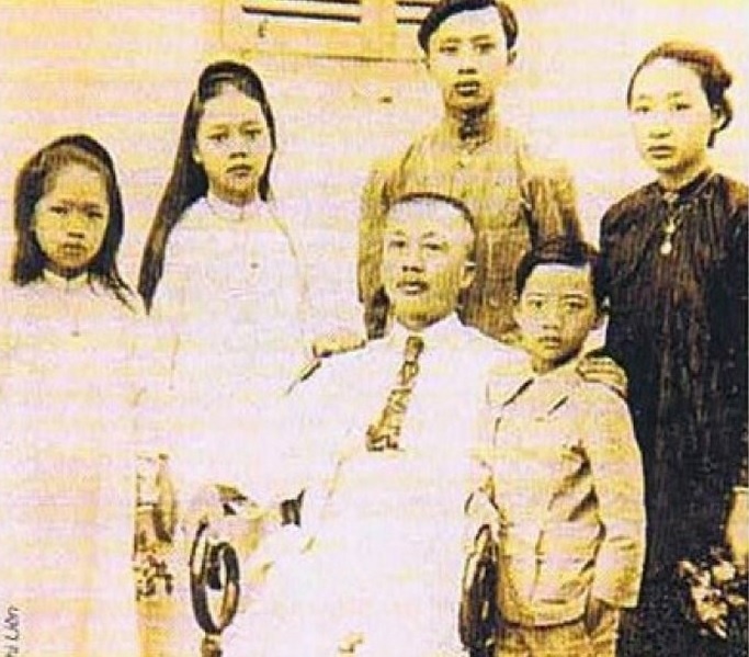 nu bac si dau tien cua Viet Nam anh 3