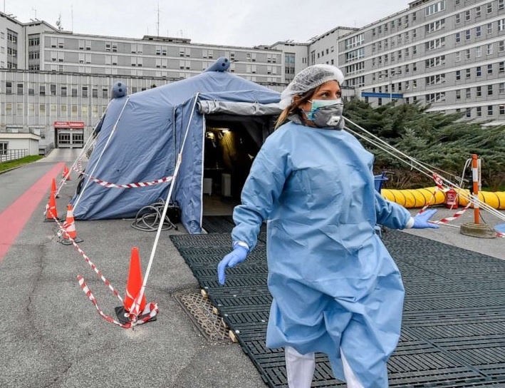 Giang vien Dai hoc Stanford mac Covid-19, hai sinh vien cach ly hinh anh