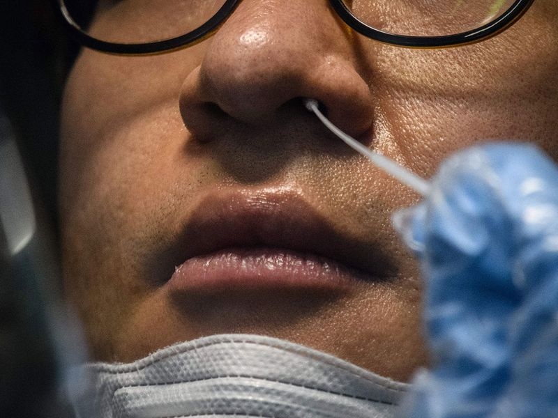 'Bot dien thoai' xet nghiem SARS-CoV-2 cua Han Quoc hoat dong the nao? hinh anh