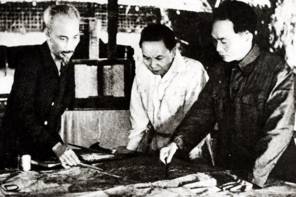 Dai tuong Vo Nguyen Giap anh 2