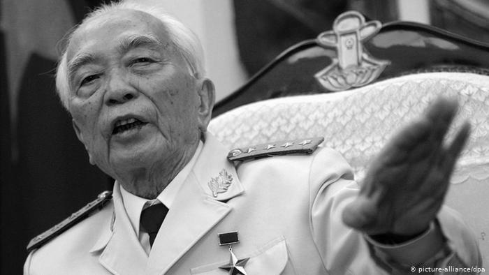 Dai tuong Vo Nguyen Giap anh 12