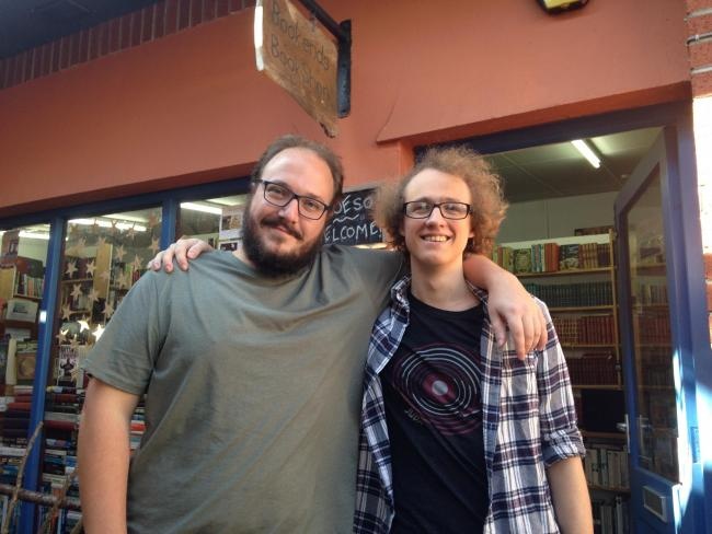 Mua so xo trung hieu sach anh 2