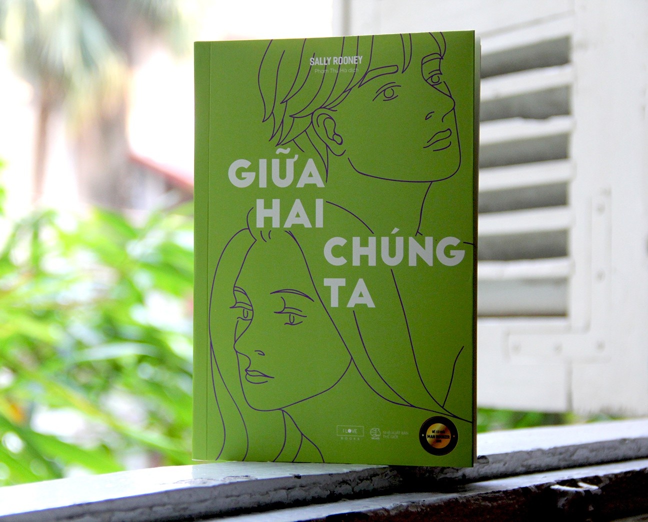 ‘Giua hai chung ta’ hay thanh xuan nghiet nga cua the he lo au? hinh anh