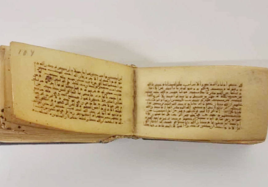 So hoa hon 2.500 tai lieu quy hiem phuc vu mien phi ban doc hinh anh