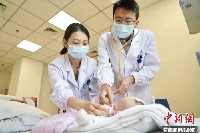 teo thuc quan bam sinh anh 1