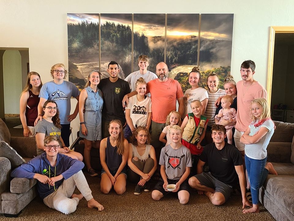 Nguoi dan ong co nhieu vo con nhat anh 5