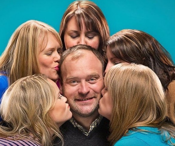 Nguoi dan ong co nhieu vo con nhat nuoc My gio ra sao? hinh anh