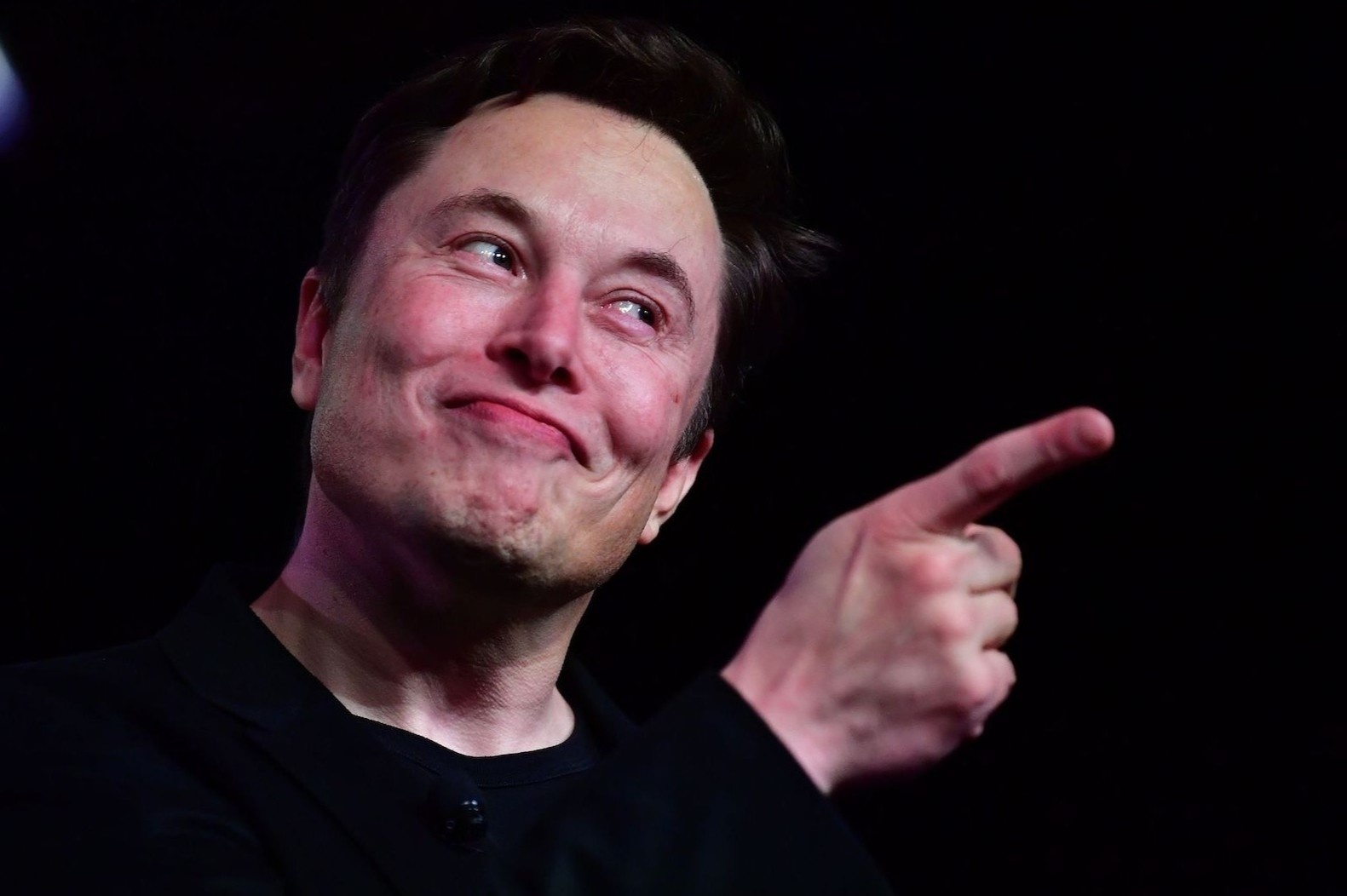 7 cuon sach yeu thich cua Elon Musk hinh anh