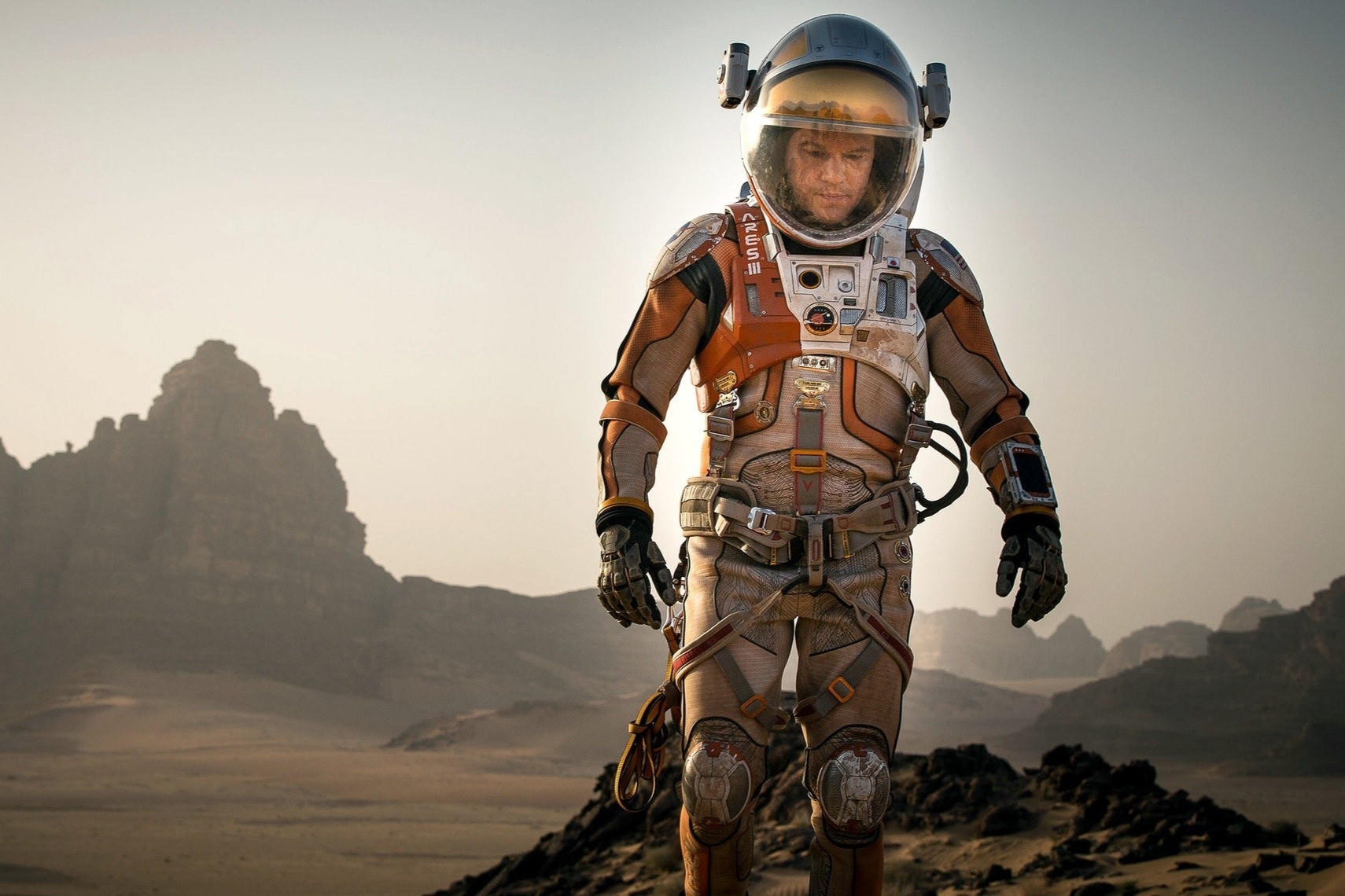 10 cuon sach ve cuoc song ngoai khong gian hinh anh