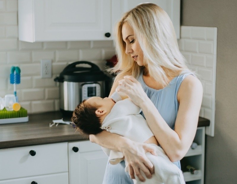 3 meo giup phu nu lay lai voc dang thon gon sau khi sinh hinh anh