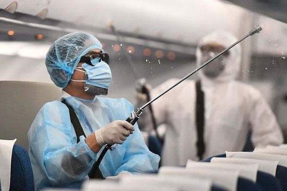 5 chuyen gia nguoi An Do mac Covid-19 hinh anh