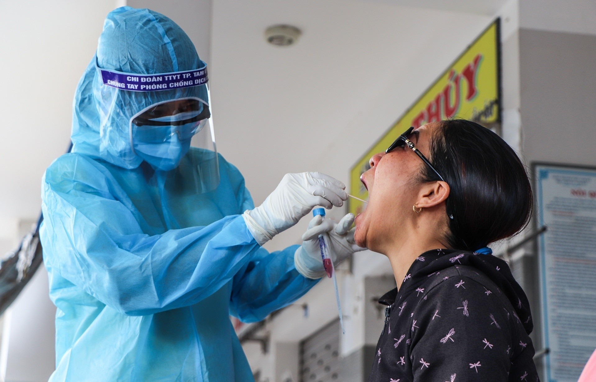 ca mac Covid-19 moi anh 1