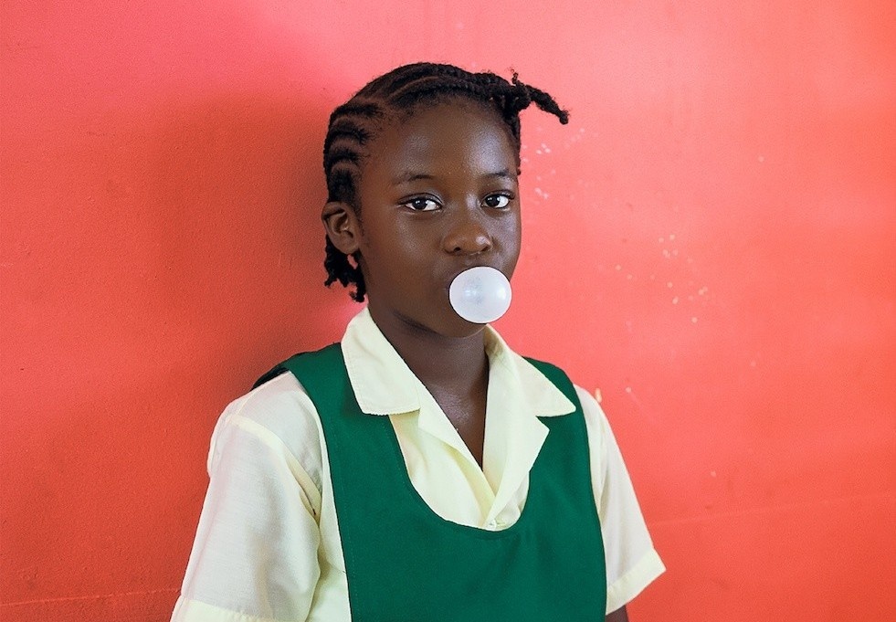 Chup anh dong phuc de goi nho thanh xuan hinh anh