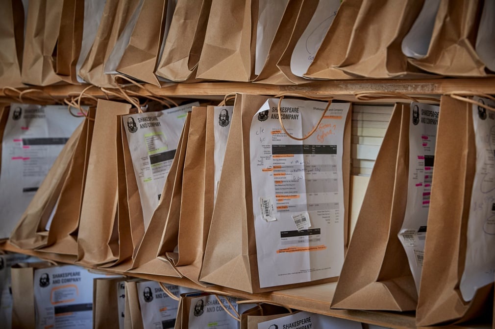 hieu sach ton tai hon mot the ky tai Phap anh 11