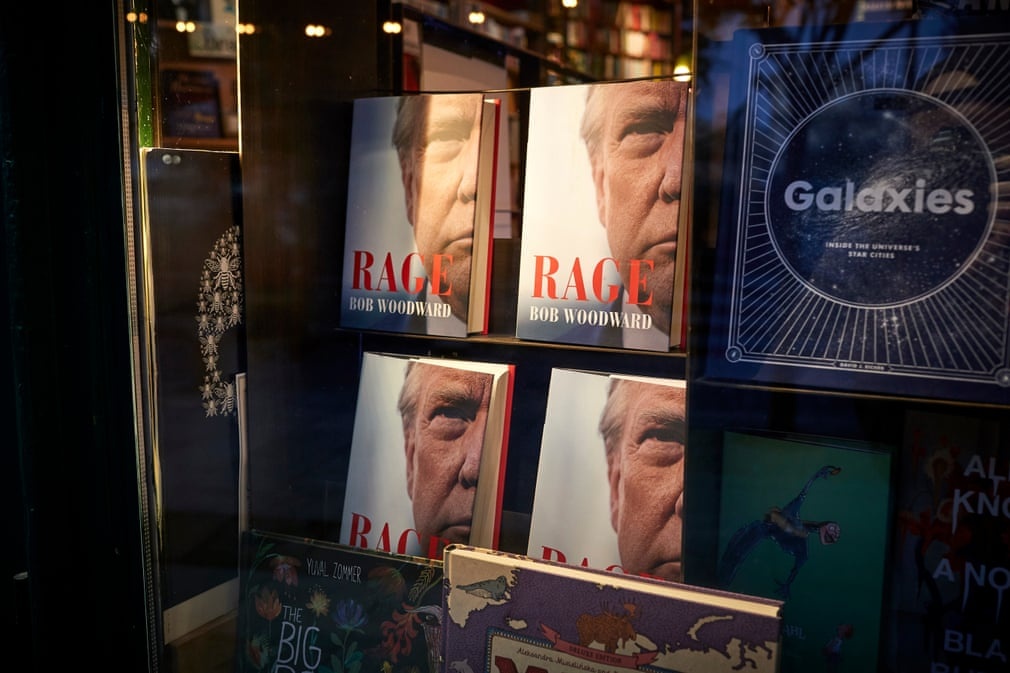 Ben trong hieu sach ton tai hon mot the ky o Phap hinh anh