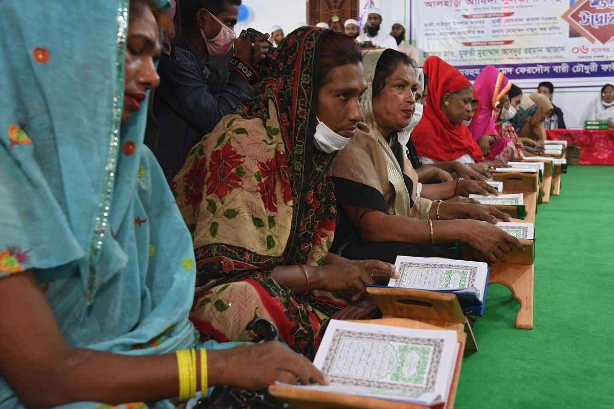 Ngoi truong dau tien danh cho nguoi chuyen gioi tai Bangladesh hinh anh