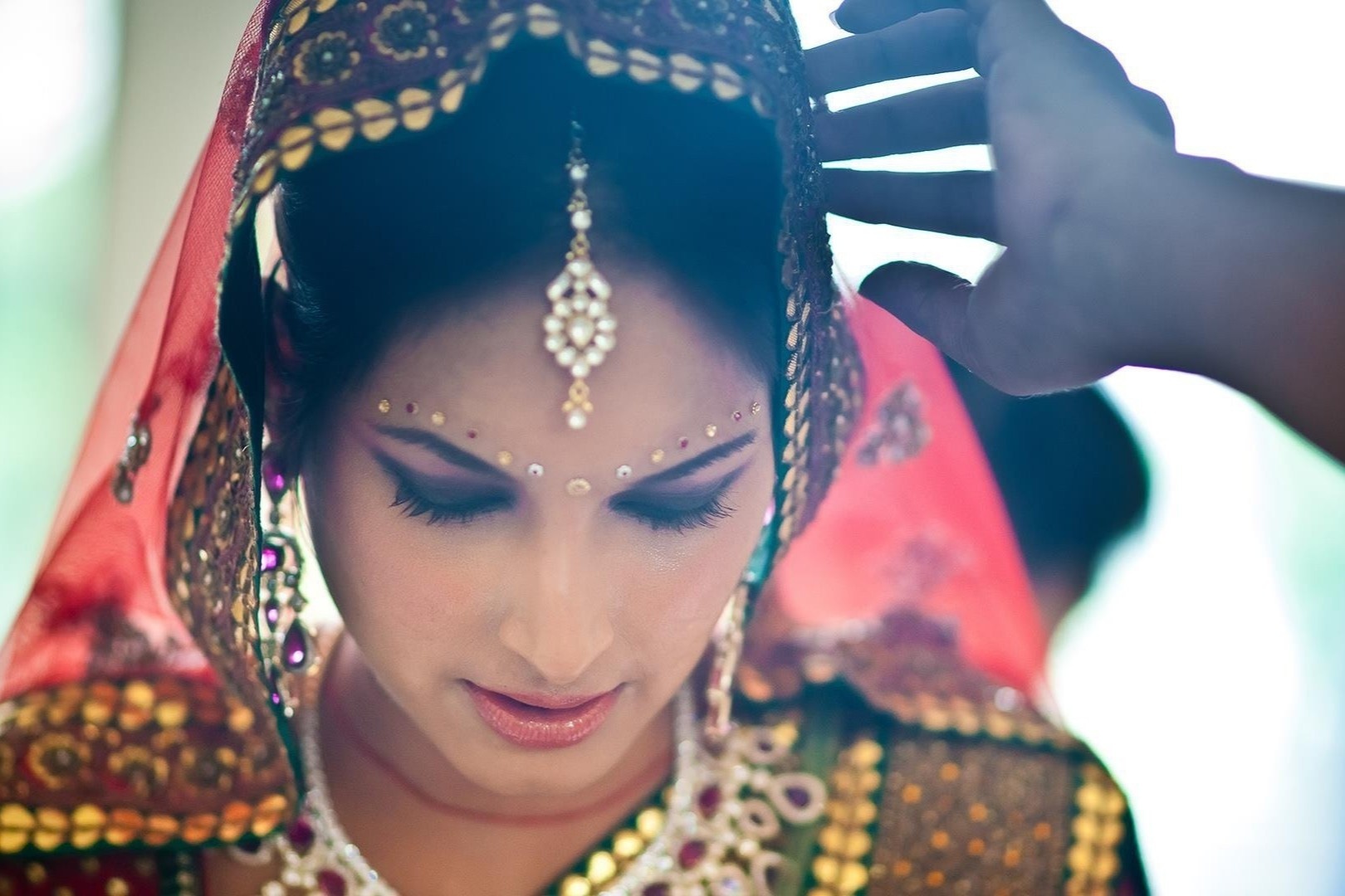 Nhieu phu nu An Do bi xem la mac benh vi song doc than hinh anh