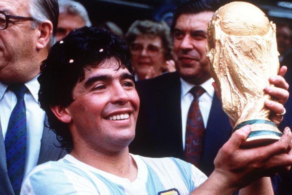 ‘Ban tay cua Chua’ va loi boc bach tu Diego Maradona hinh anh