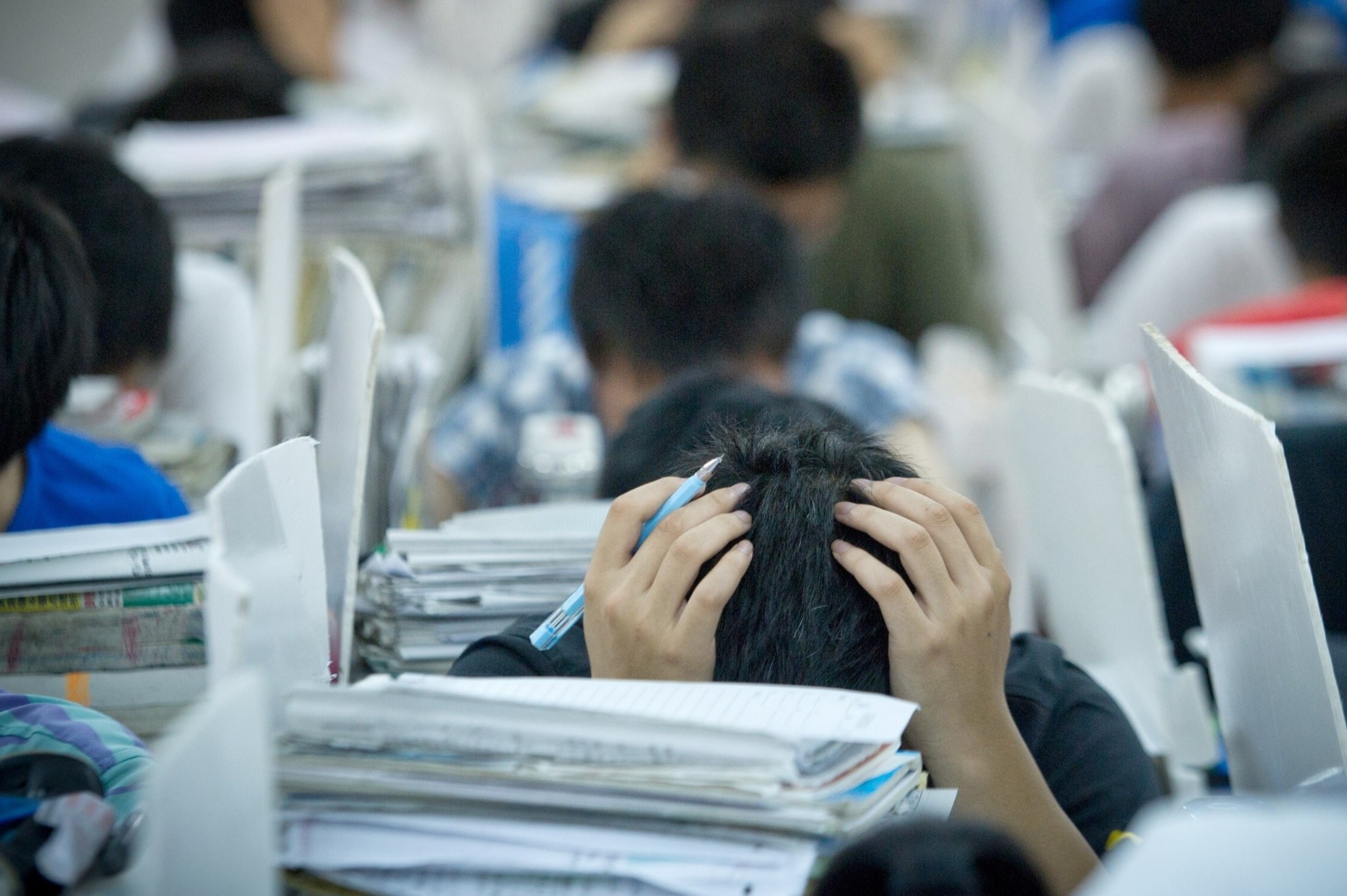 cha me Trung Quoc danh cap tuoi tho cua con anh 1