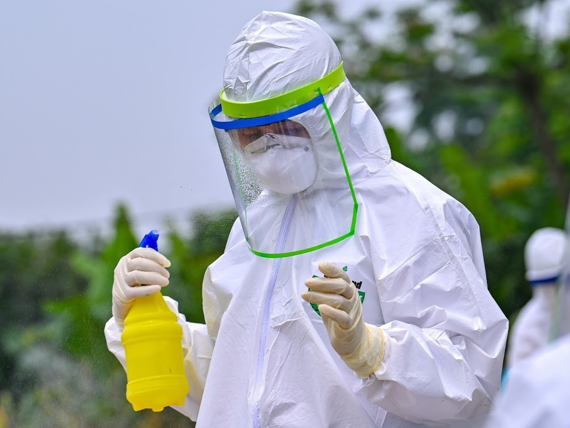 Them 5 nguoi nhap canh mac Covid-19 hinh anh