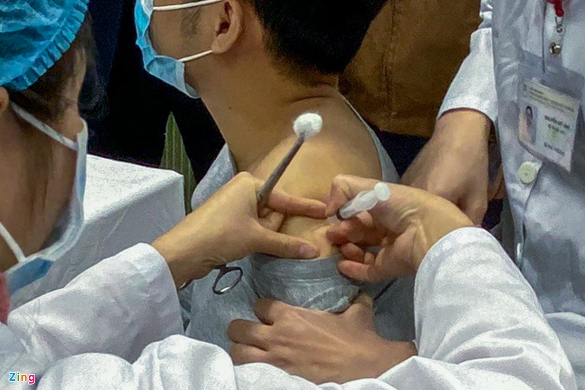 tiêm thử vaccine Covid-19 tại Việt Nam ảnh 1 tiem thu vaccine Covid-19 tai Viet Nam anh 1