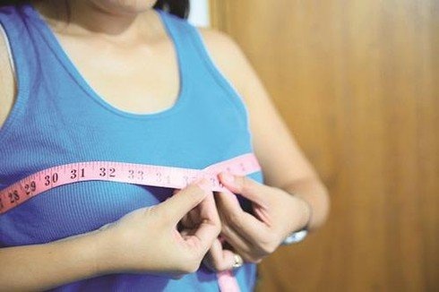 Be gai 6 tuoi o Ha Noi day thi som hinh anh