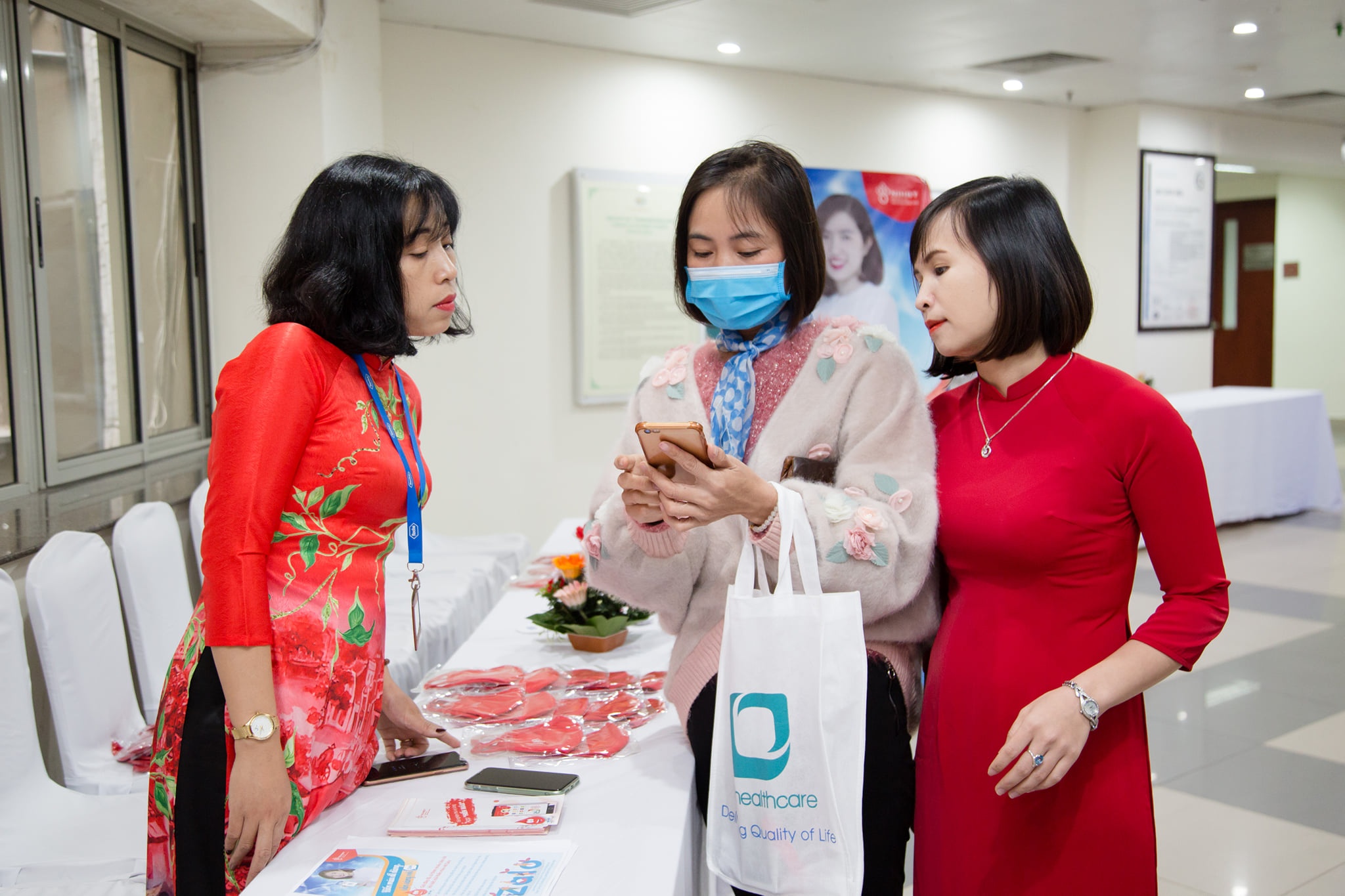 hiến máu cứu người ảnh 1 hien mau cuu nguoi anh 1