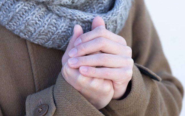 giu am co the trong mua ret anh 2