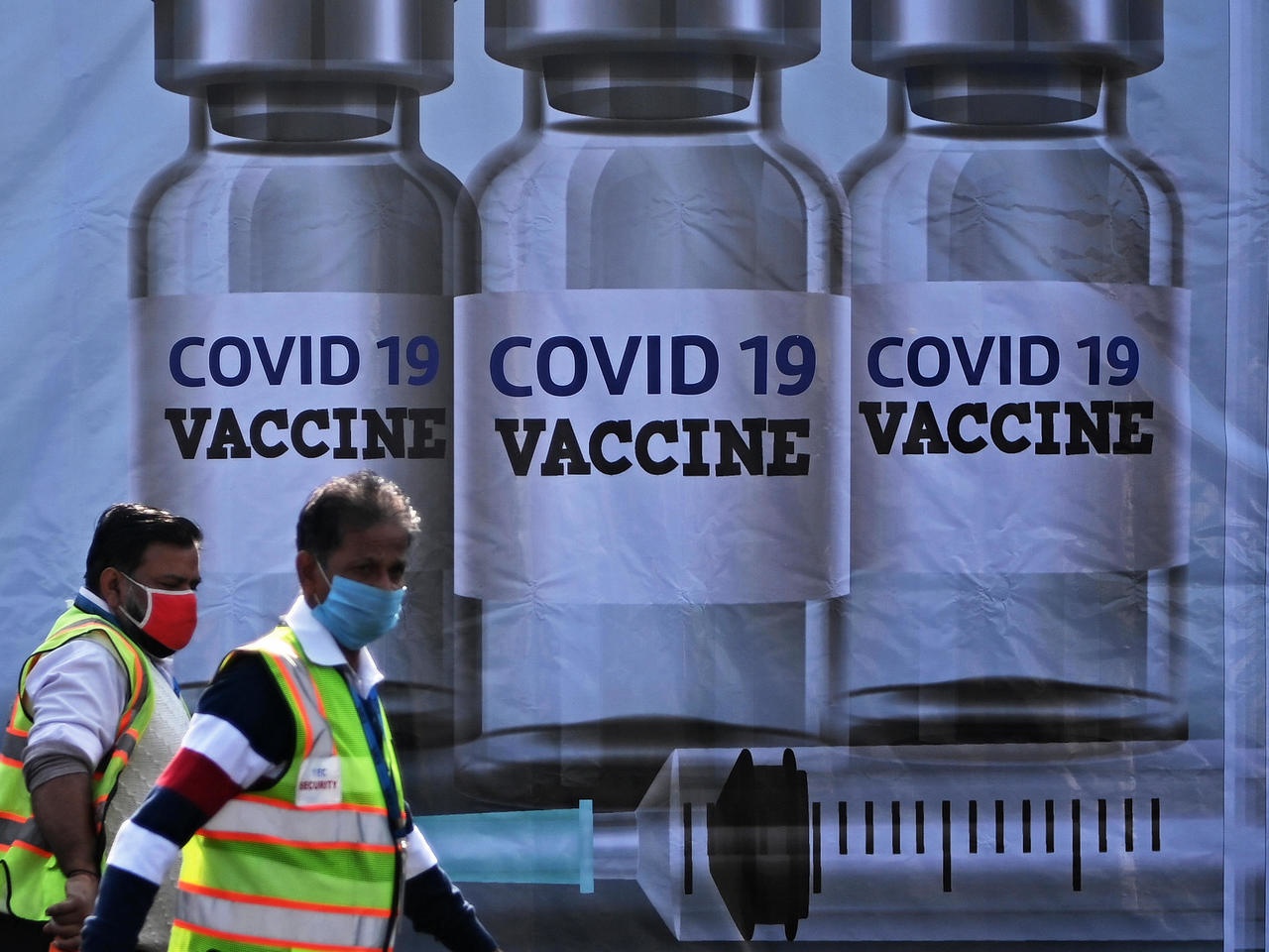 Vaccine cua Pfizer co the chong lai bien chung moi hinh anh