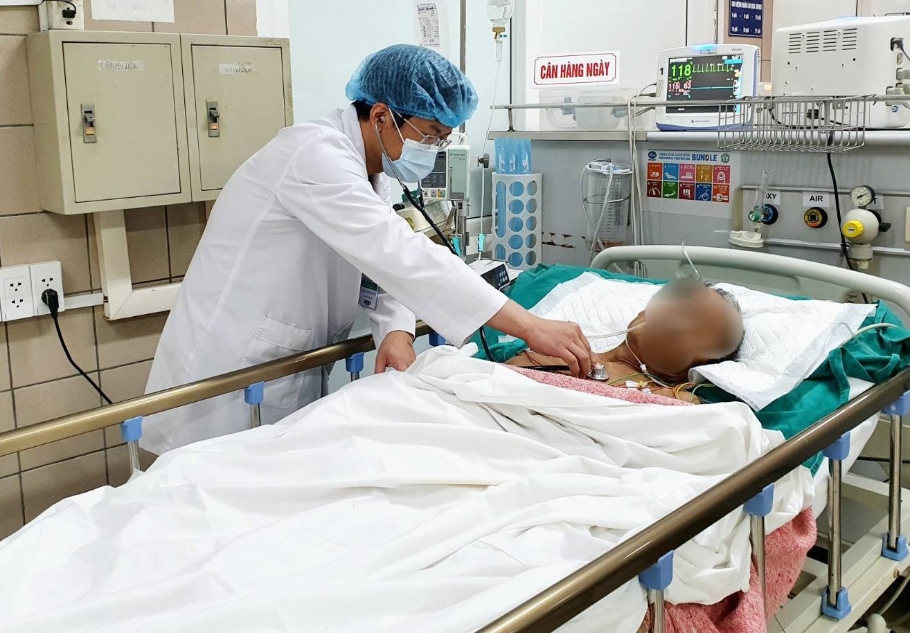 ngộ độc tinh dầu ảnh 1 ngo doc tinh dau anh 1