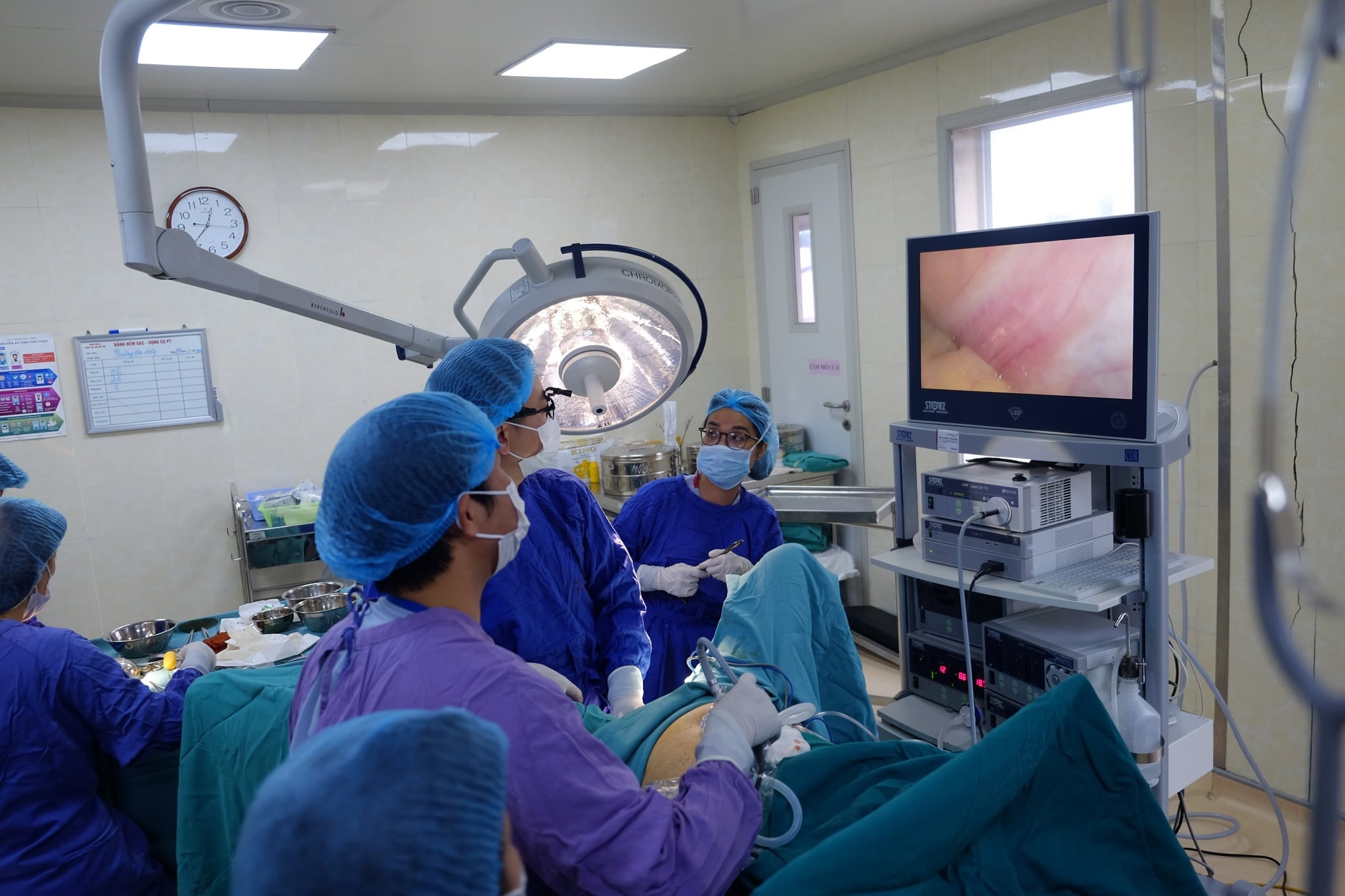 người phụ nữ 56 năm không có âm đạo ảnh 1 nguoi phu nu 56 nam khong co am dao anh 1