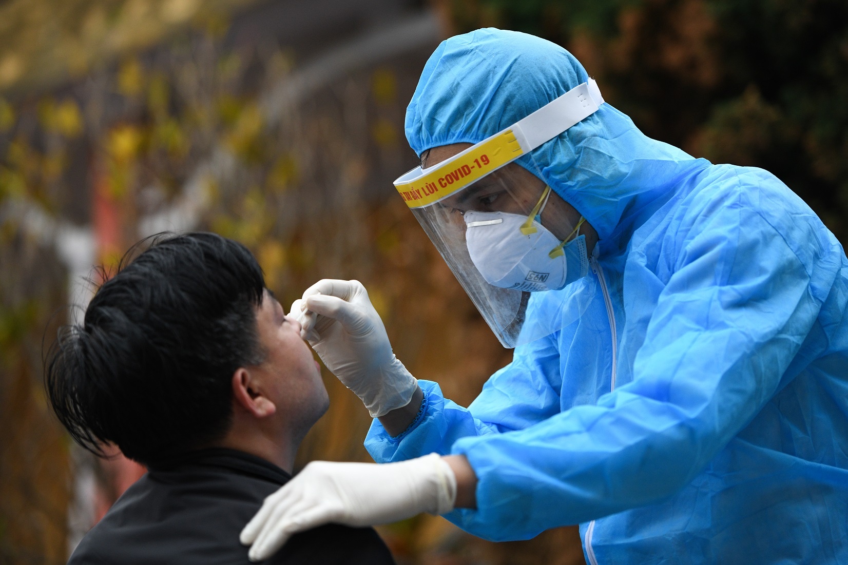 Tai xe tron khoi khu cach ly da ve Ninh Thuan hinh anh