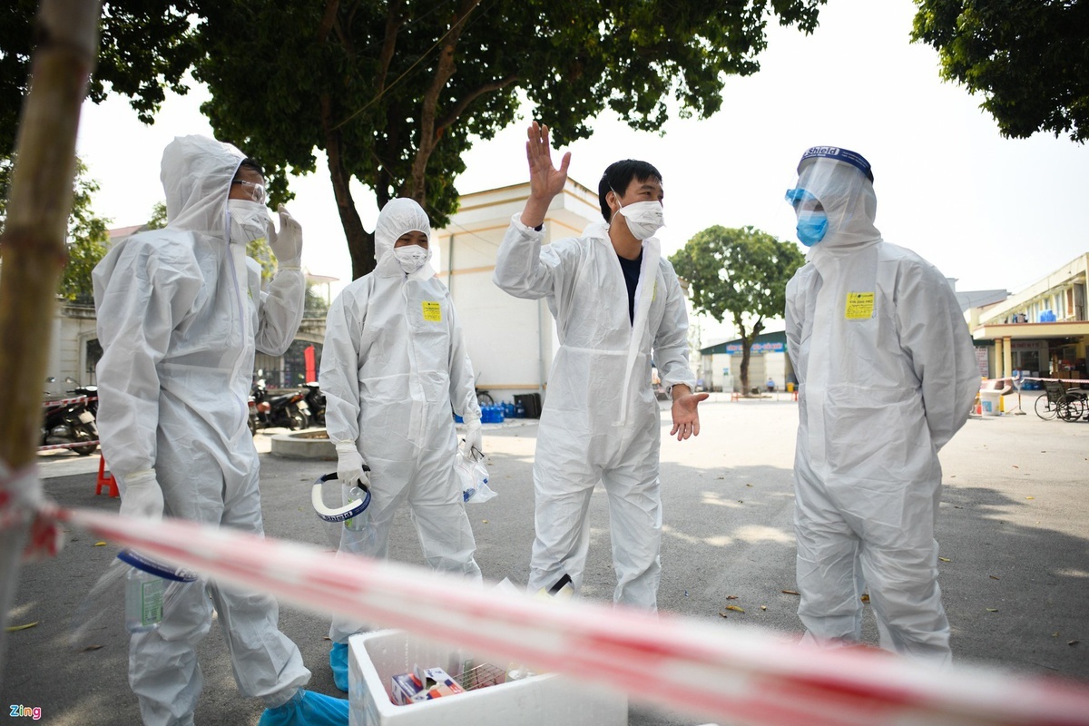 nguoi nghi mac Covid-19 anh 1