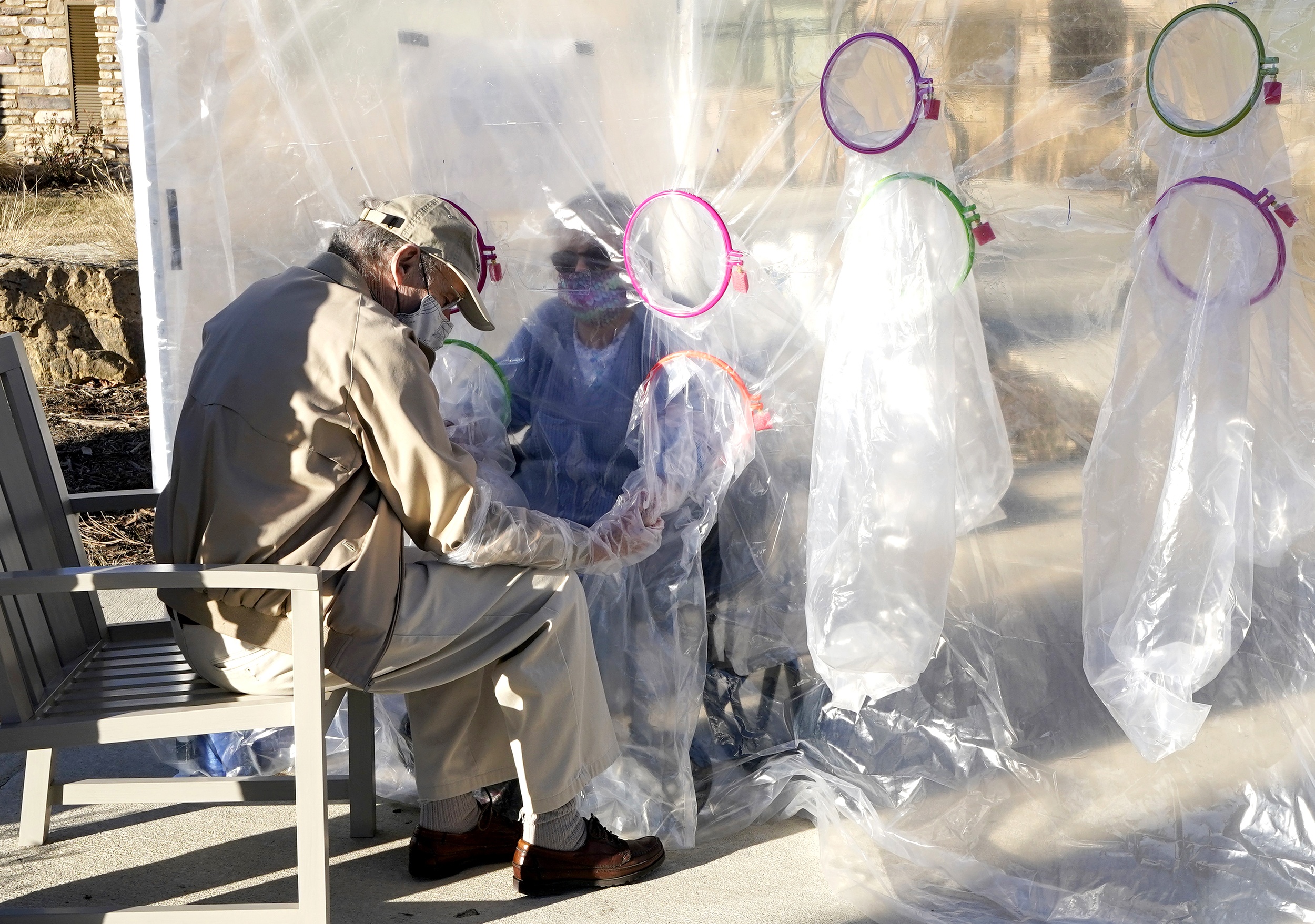 Dieu khong nen lam khi tiem vaccine Covid-19 anh 3