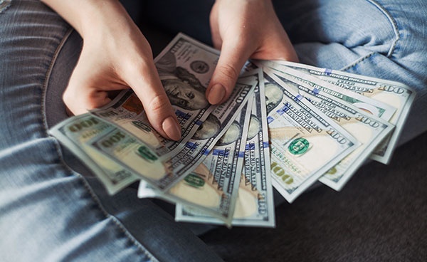 lua hang trieu USD bao hiem anh 1