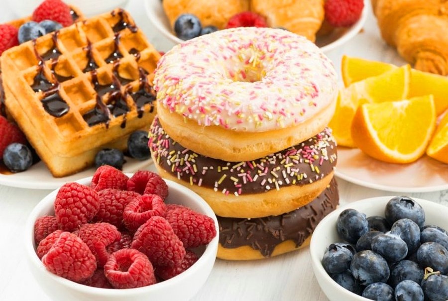 7 thuc pham cam ky cho bua sang hinh anh