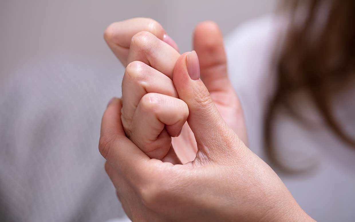 Be khop tay thuong xuyen gay hai anh 2