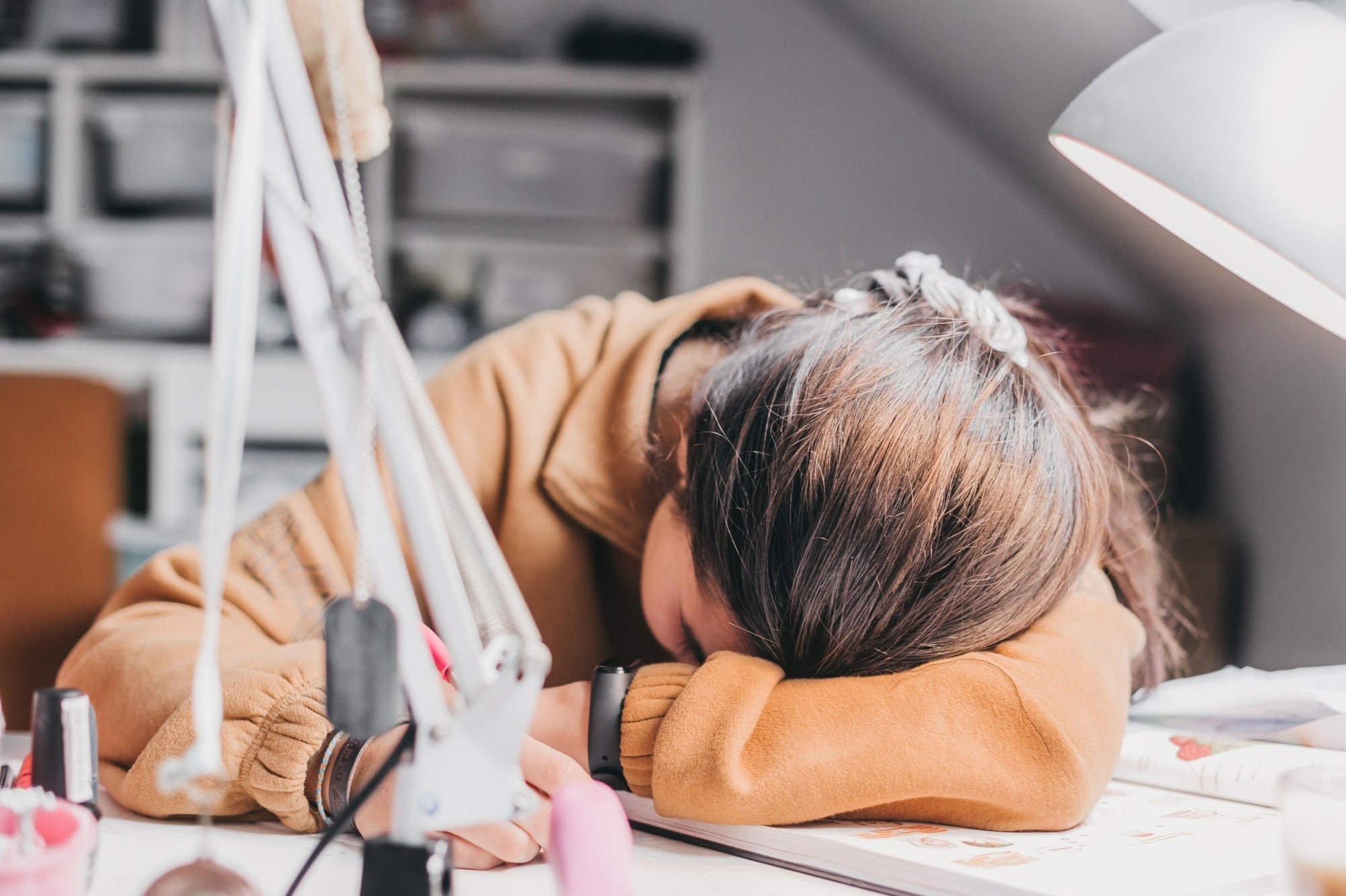 Cuu co gai tu tu bang thuoc diet co hinh anh