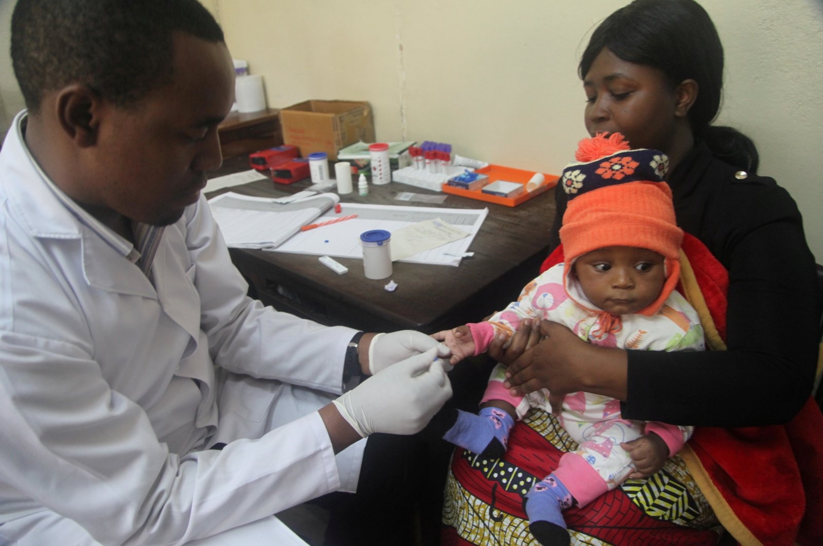 Vaccine sốt rét đầu tiên trên thế giới ảnh 1 Vaccine sot ret dau tien tren the gioi anh 1