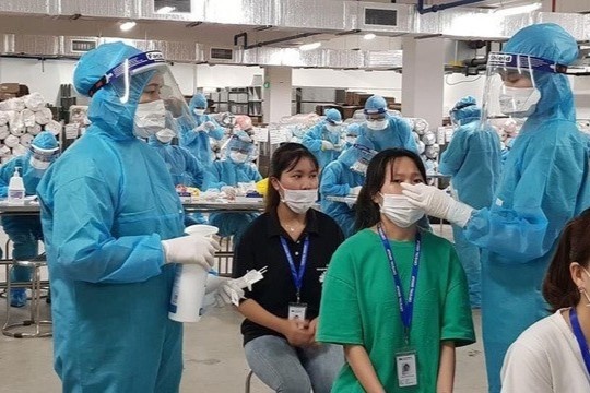 SARS-CoV-2 lay qua khong khi, lam gi de bao ve ban than? hinh anh