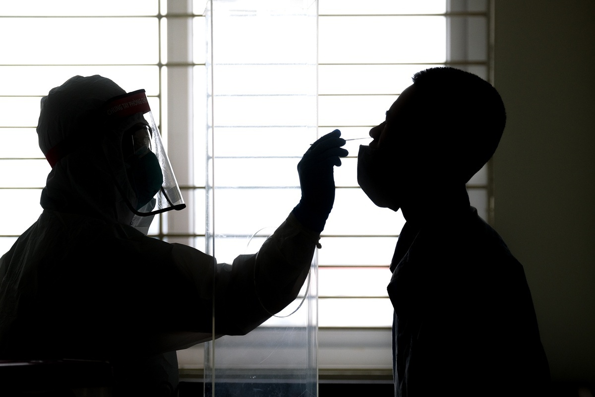 Benh nhan Covid-19 nguy kich anh 1