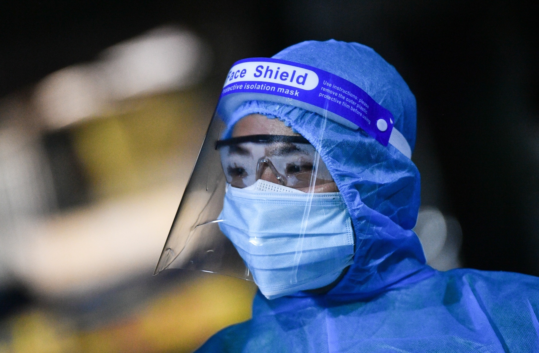 Hai benh nhan ung thu mac Covid-19 tu vong hinh anh