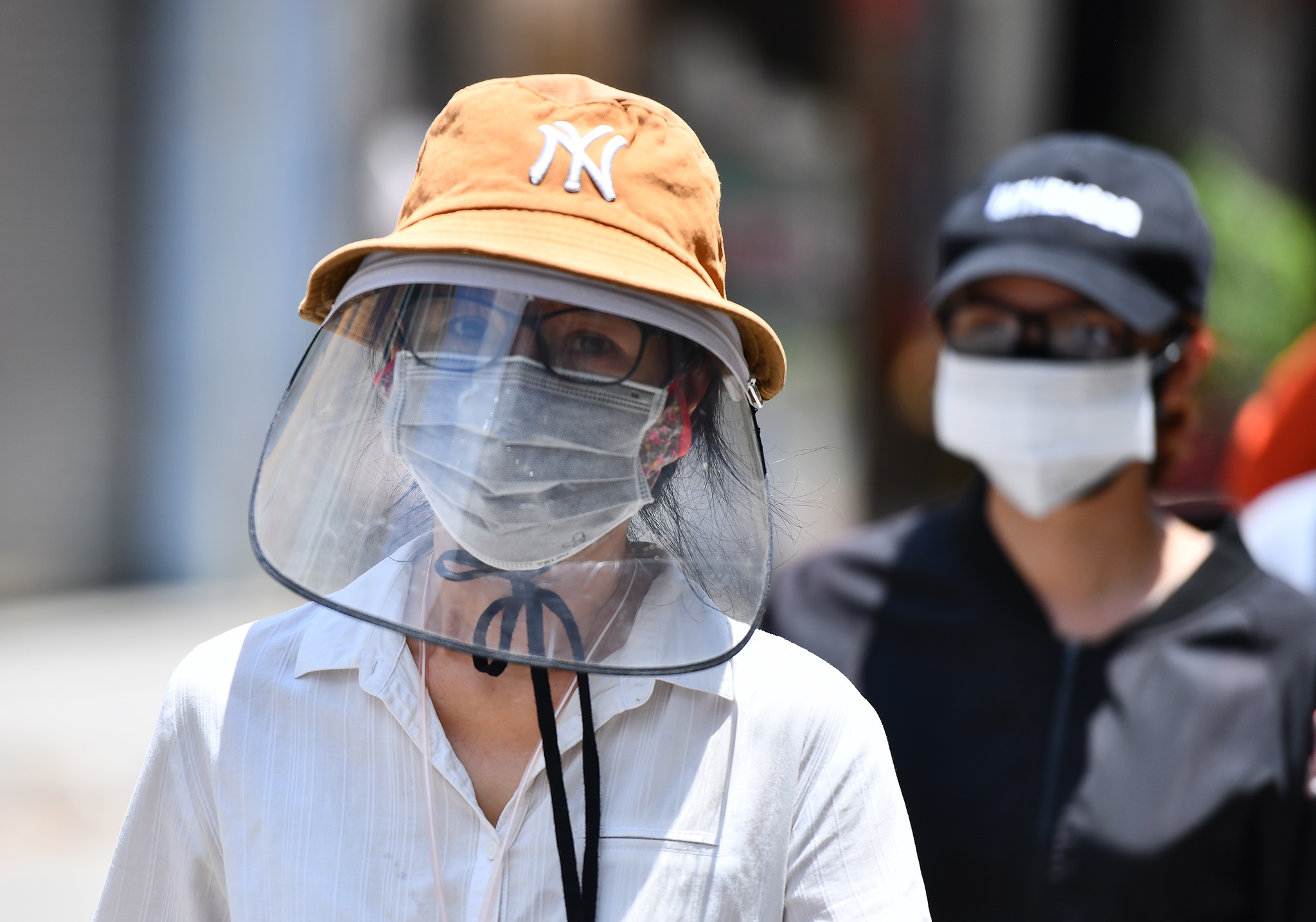 Them 305 ca mac Covid-19 ghi nhan trong ngay, 161 benh nhan o TP.HCM hinh anh