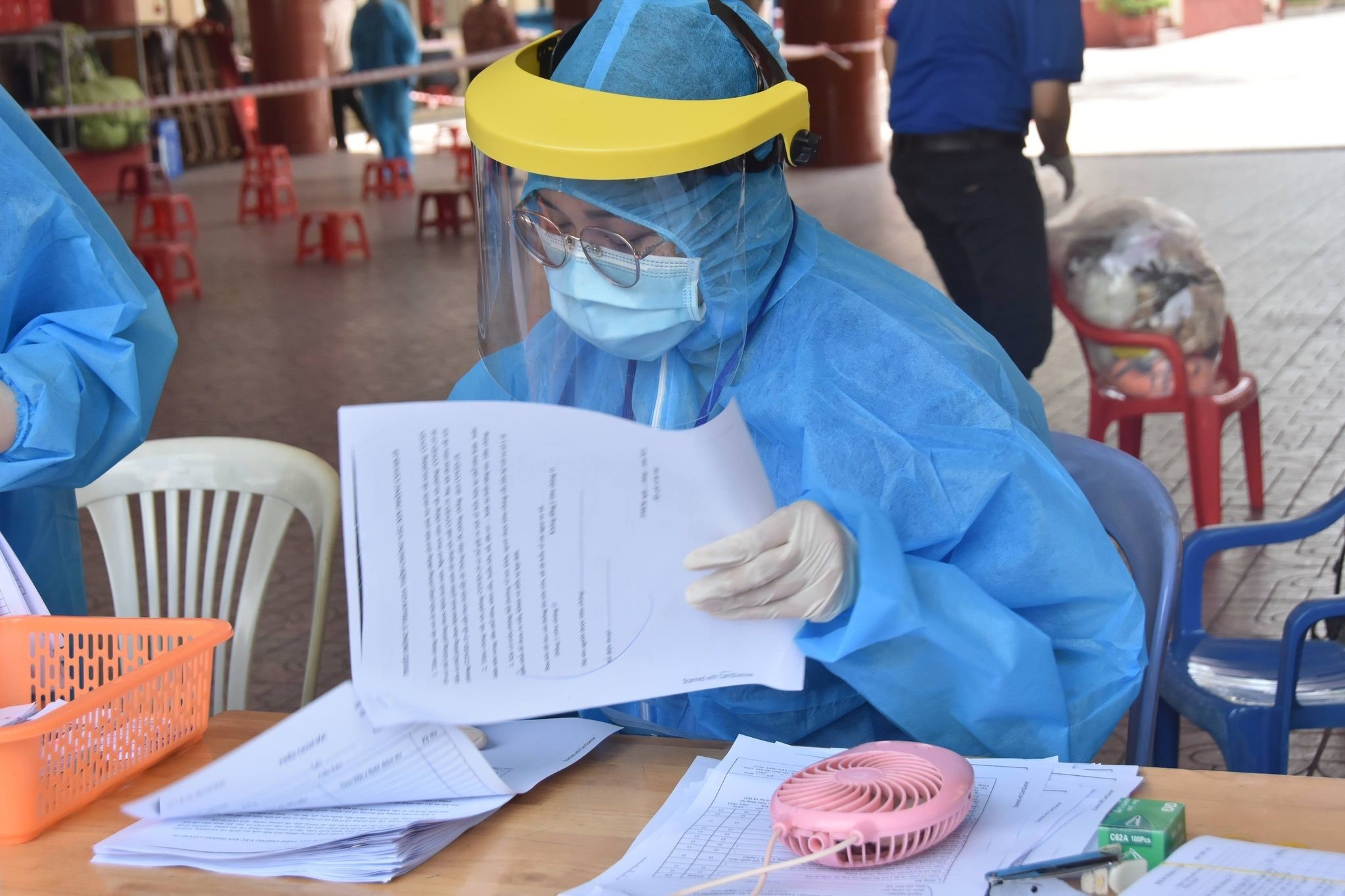 Bo Y te kiem tra cong tac tiem vaccine Covid-19 tai TP.HCM hinh anh