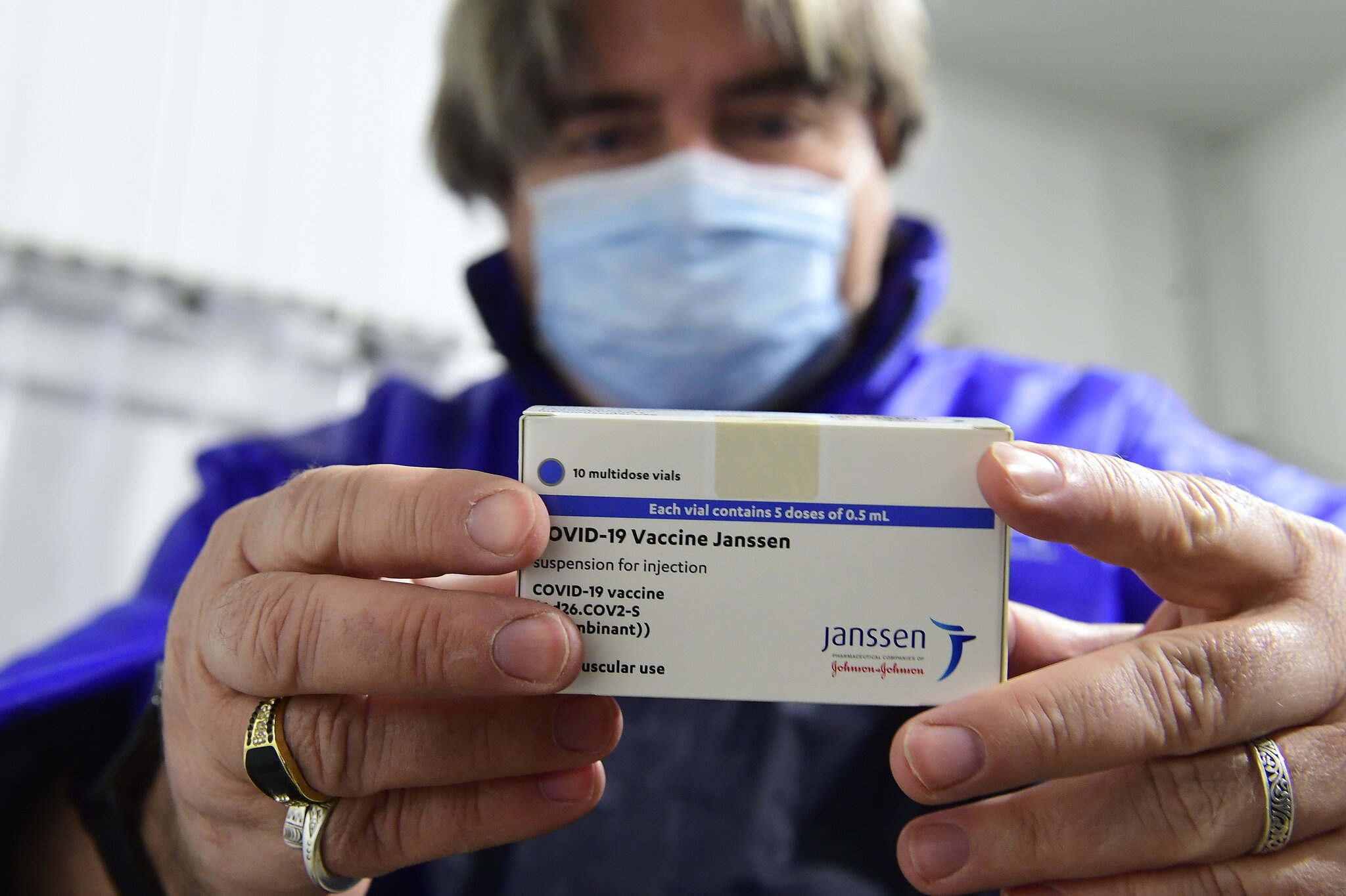 vaccine Covid-19 mot lieu Bo Y te vua phe duyet anh 3