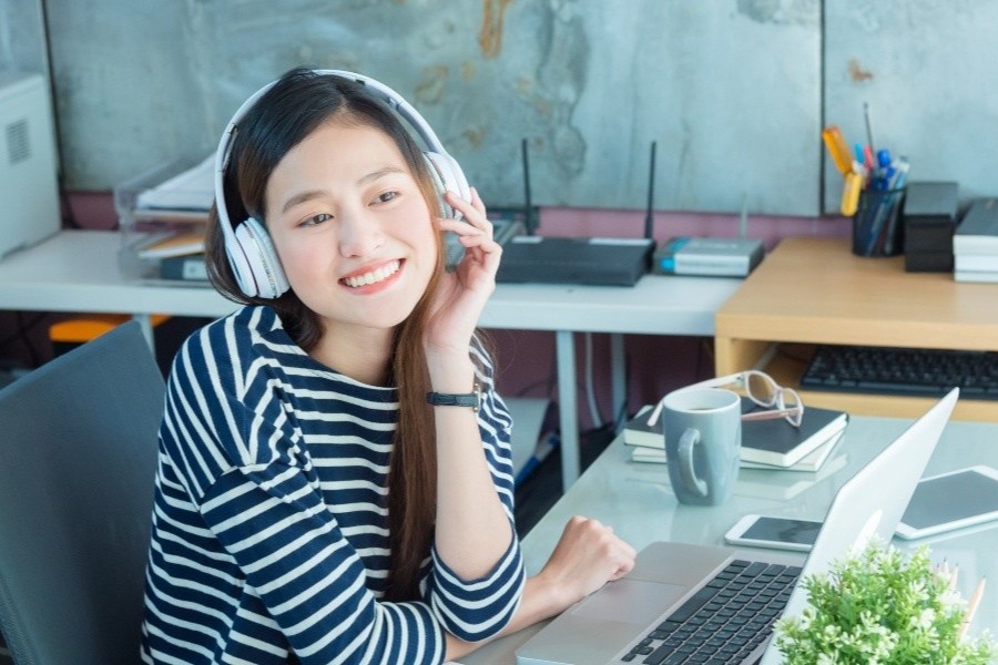 De khong guc nga truoc ap luc hinh anh