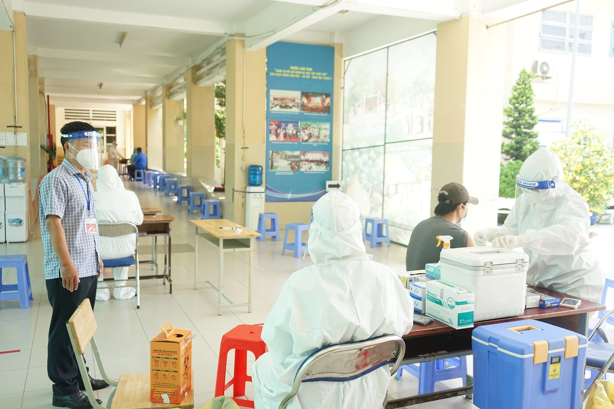 Người dân TP Thủ Đức tiêm vaccine Vero Cell ảnh 2 Nguoi dan TP Thu Duc tiem vaccine Vero Cell anh 2