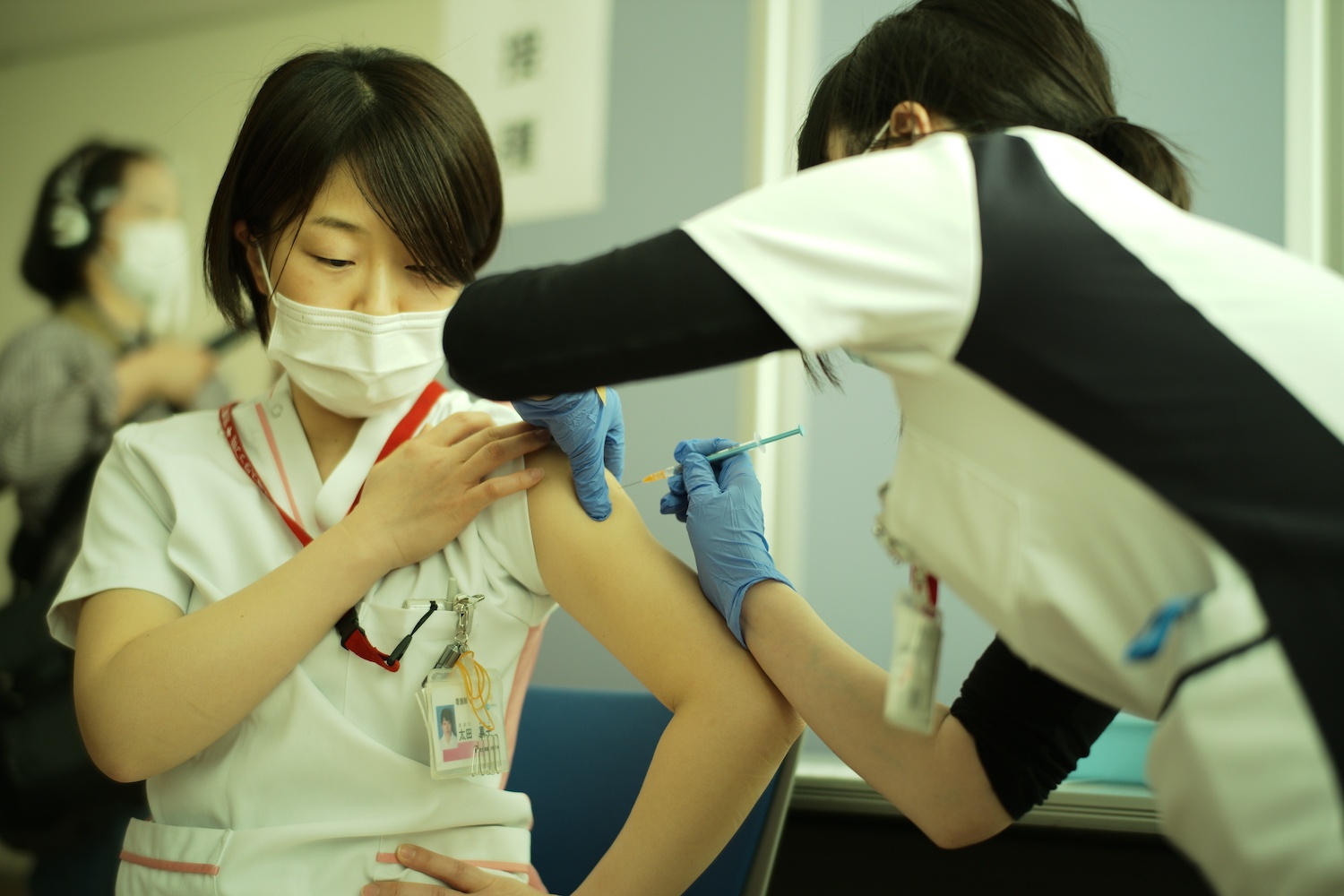 do huyet ap truoc tiem vaccine Covid-19 anh 1